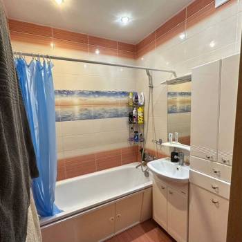 Сдается 2-х комнатная квартира, 56 м²
