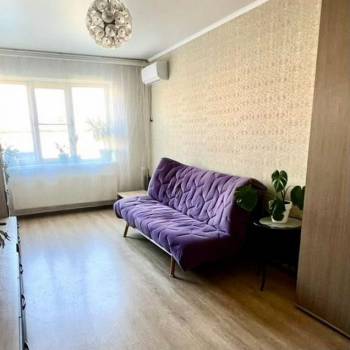 Продается 1-комнатная квартира, 37,5 м²
