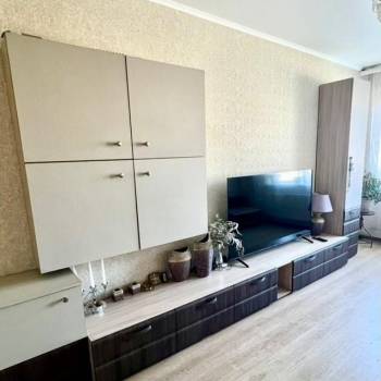 Продается 1-комнатная квартира, 37,5 м²