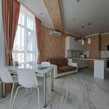 Продается 2-х комнатная квартира, 72,2 м²