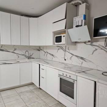 Продается 1-комнатная квартира, 36 м²
