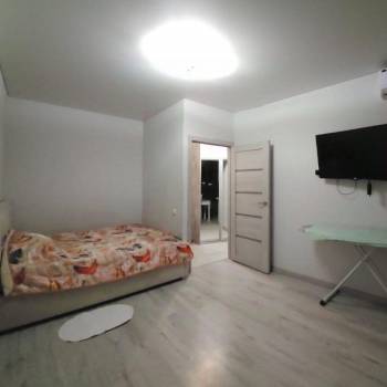 Продается 1-комнатная квартира, 36 м²