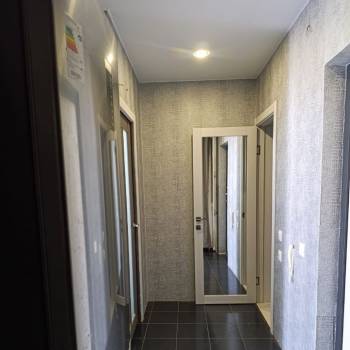 Продается 1-комнатная квартира, 42 м²