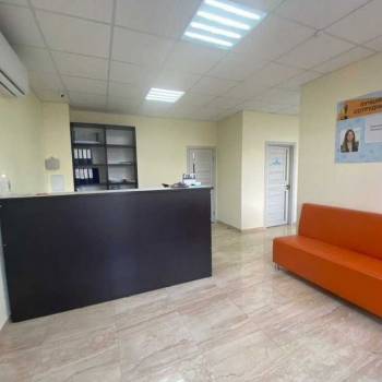 Сдается Нежилое помещение, 120 м²