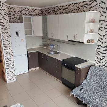 Сдается 1-комнатная квартира, 42 м²