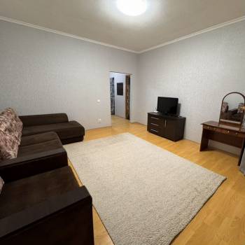 Сдается 1-комнатная квартира, 46 м²
