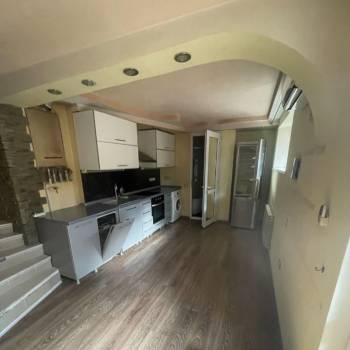 Продается 3-х комнатная квартира, 80 м²