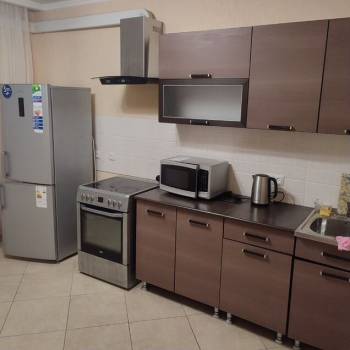 Сдается 1-комнатная квартира, 42 м²