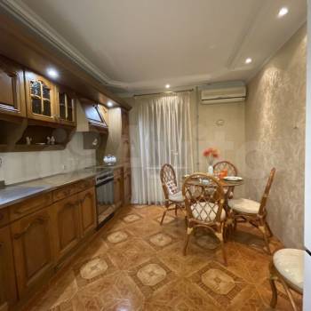 Сдается Многокомнатная квартира, 90 м²