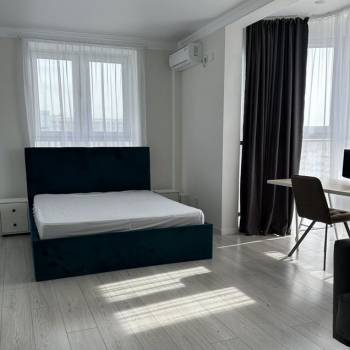 Продается 1-комнатная квартира, 43 м²