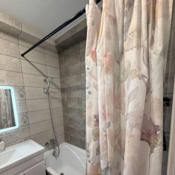 Продается 1-комнатная квартира, 36 м²