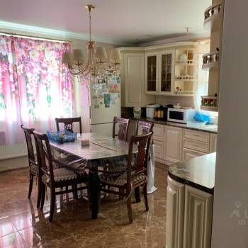 Продается Дом, 190 м²