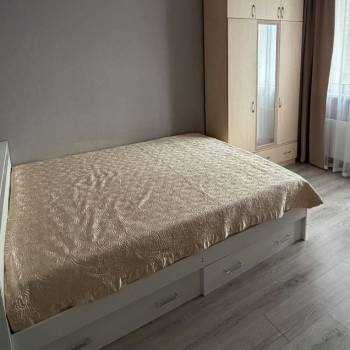 Сдается 1-комнатная квартира, 45 м²