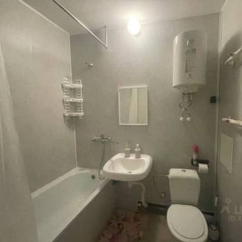 Продается 1-комнатная квартира, 42 м²