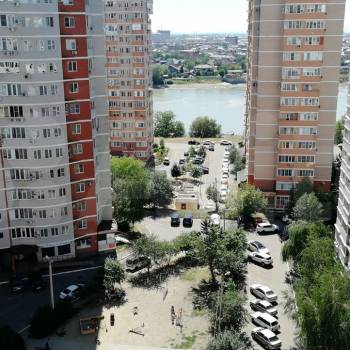 Сдается 1-комнатная квартира, 42 м²