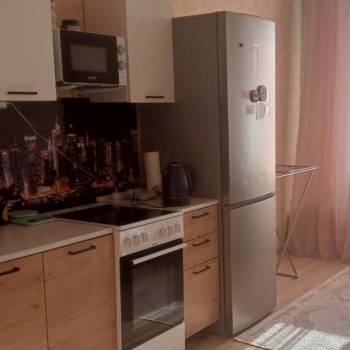 Продается 1-комнатная квартира, 39 м²