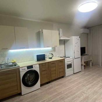 Сдается 1-комнатная квартира, 46 м²