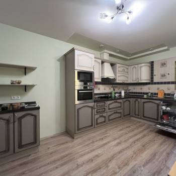 Продается Многокомнатная квартира, 168,2 м²
