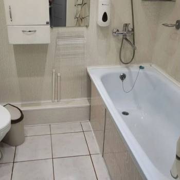 Сдается 1-комнатная квартира, 42 м²
