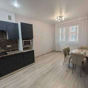 Сдается 2-х комнатная квартира, 60 м²