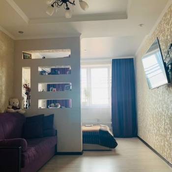 Продается 1-комнатная квартира, 42 м²