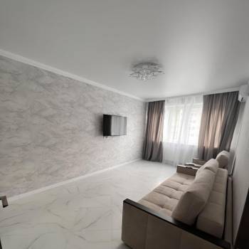 Сдается 1-комнатная квартира, 48 м²