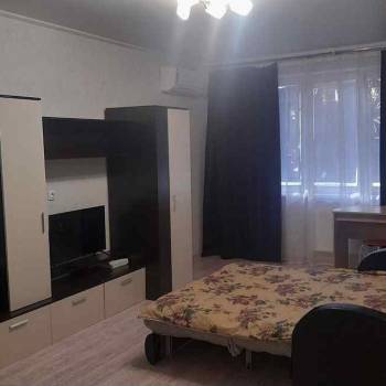 Сдается 1-комнатная квартира, 42 м²