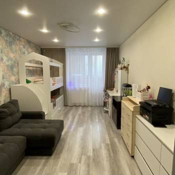 Продается 1-комнатная квартира, 41,7 м²