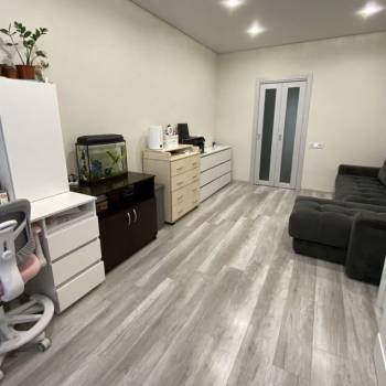 Продается 1-комнатная квартира, 41,7 м²
