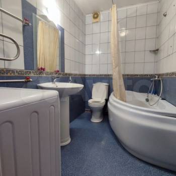 Продается Многокомнатная квартира, 85 м²