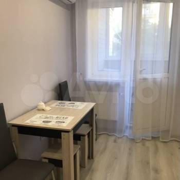 Сдается 1-комнатная квартира, 42 м²
