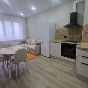 Сдается 2-х комнатная квартира, 60 м²