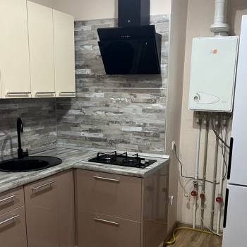 Сдается 1-комнатная квартира, 42 м²