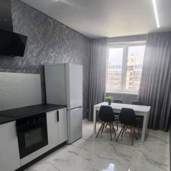 Сдается 1-комнатная квартира, 40 м²