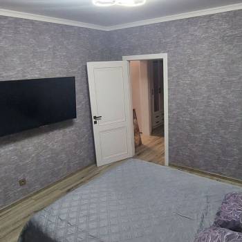 Сдается 1-комнатная квартира, 56 м²