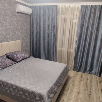 Сдается 1-комнатная квартира, 56 м²