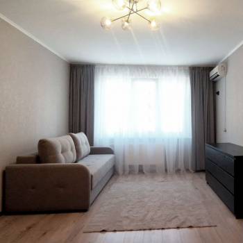 Сдается 1-комнатная квартира, 38 м²