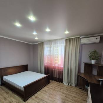 Продается 1-комнатная квартира, 38 м²