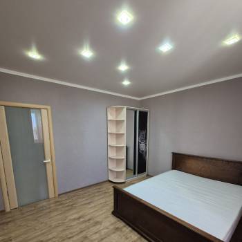 Продается 1-комнатная квартира, 38 м²