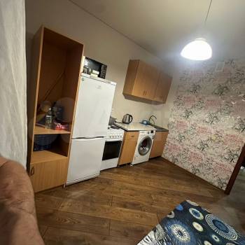 Продается 1-комнатная квартира, 42,9 м²