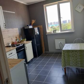 Продается 1-комнатная квартира, 36 м²