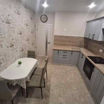 Сдается 1-комнатная квартира, 42 м²