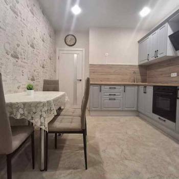 Сдается 1-комнатная квартира, 42 м²