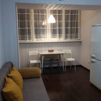 Сдается 1-комнатная квартира, 42 м²