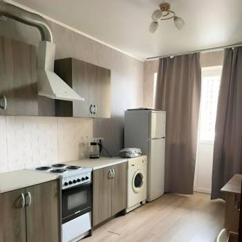 Сдается 1-комнатная квартира, 42 м²