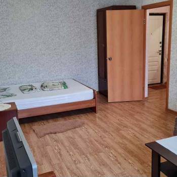Сдается 1-комнатная квартира, 42 м²