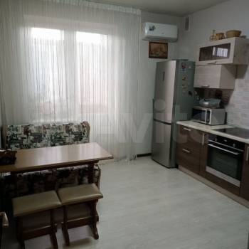 Продается 1-комнатная квартира, 39 м²