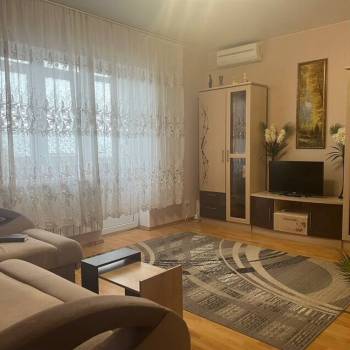 Продается 1-комнатная квартира, 45,7 м²