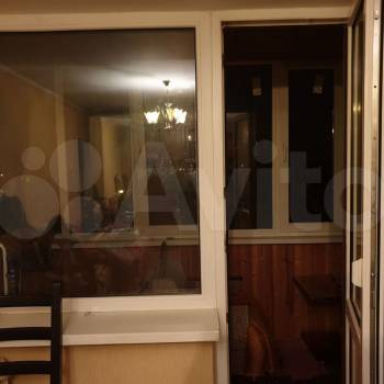 Продается Многокомнатная квартира, 63 м²