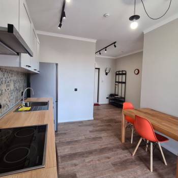 Продается 1-комнатная квартира, 35 м²